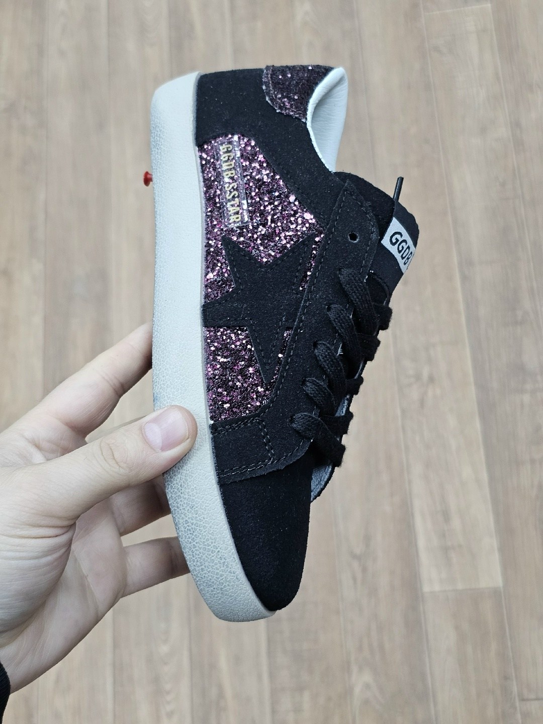 ,кроссовки golden goose с пайетками на платформе,golden goose кроссовки,кроссовки женскиe,кеды golden goose