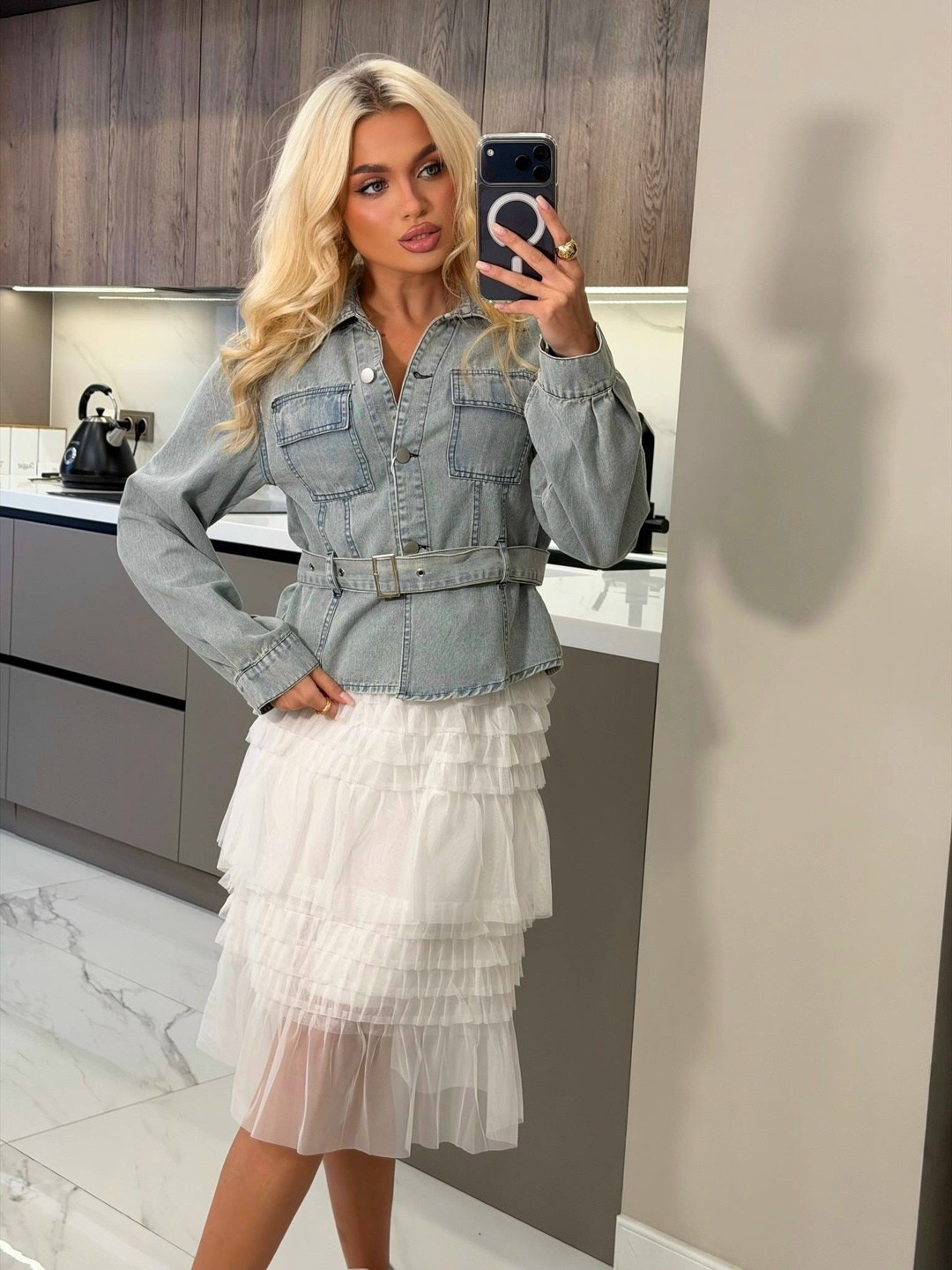 джинсовая куртка,женская джинсовая куртка,куртка джинсовка,легкая джинсовая куртка женская,куртка джинсовая джинсовка