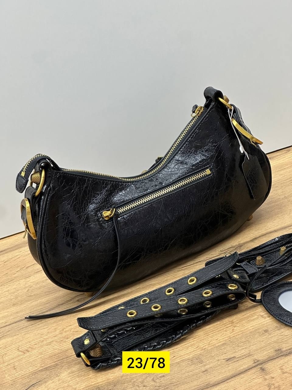 сумка balenciaga xs le cagole shoulder черный,balenciaga сумка женская,сумка баленсиага,balenciaga сумка на плечо le cagole xs,balenciaga сумка