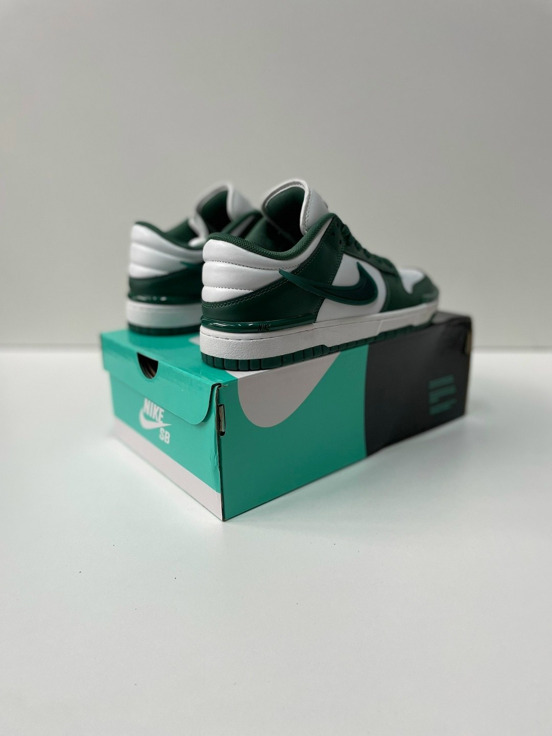 кроссовки,кроссовки nike dunk low gs 'michigan state' белый дубль,кроссовки nike sb dunk low,nike dunk low green,nike dunk low
