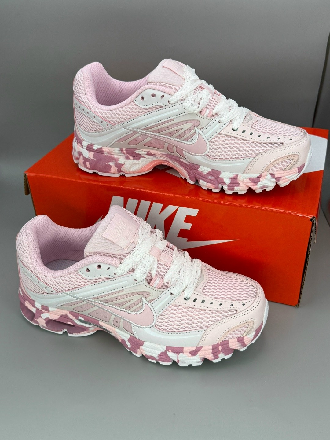 кроссовки nike,кроссовки женские nike,женские кроссовки,кроссовки nike zoom vomero 5,кроссовки nike initiator розовые