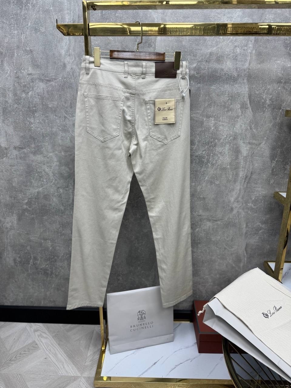 джинсы бежевые,брюки джинсы,белые джинсы,модные брюки,повседневные брюки