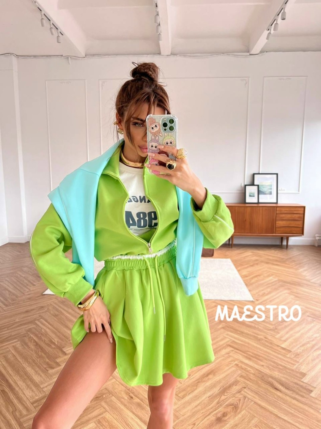 стильные костюмы,летний костюм яркий,костюм свитшот,летние костюмы,женские костюмы