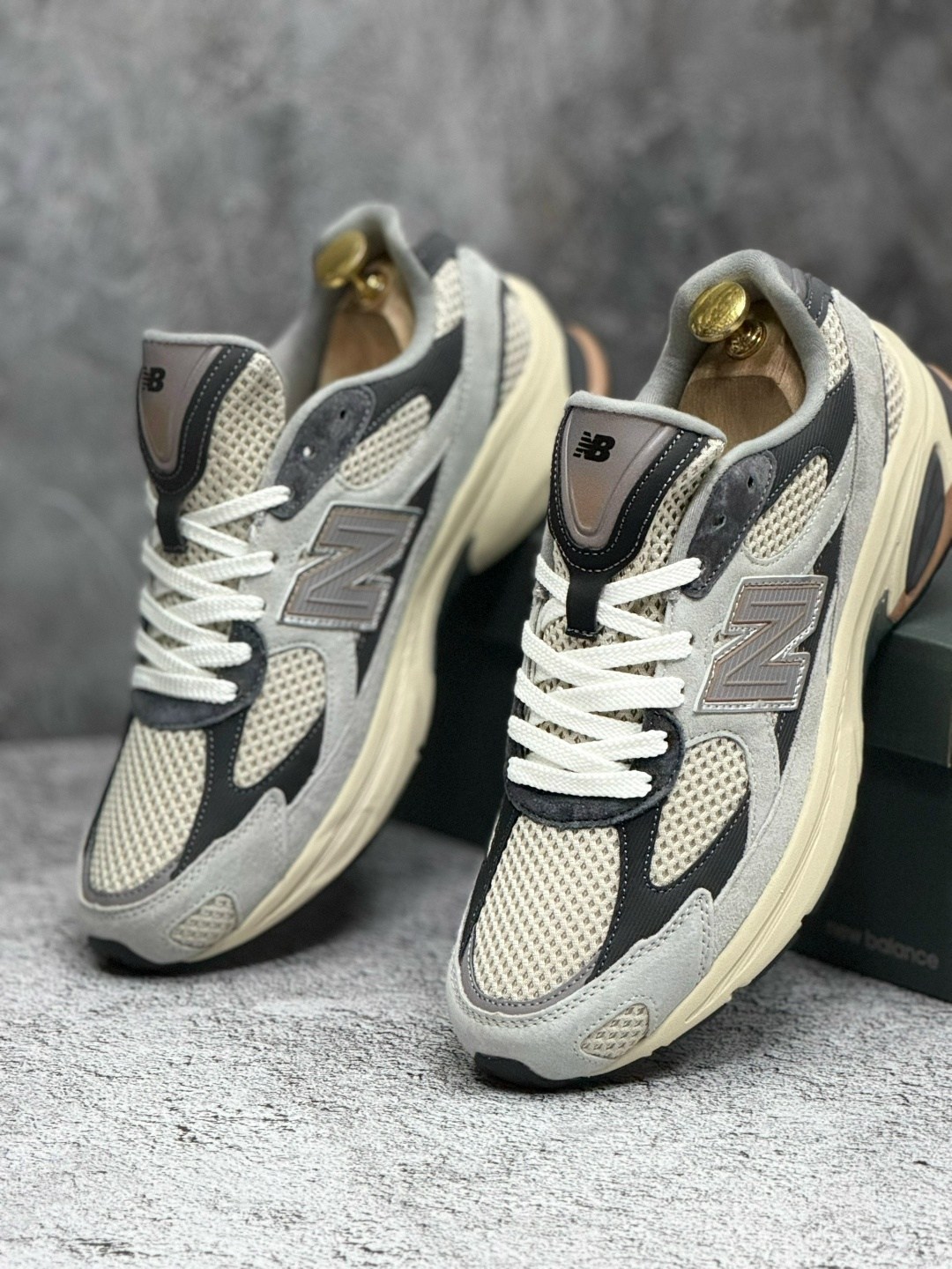 кроссовки new balance 9060,кроссовки new balance,кроссовки мужские new balance,кроссовки,кроссовки 2002r из замши и сетки new balance мультиколор