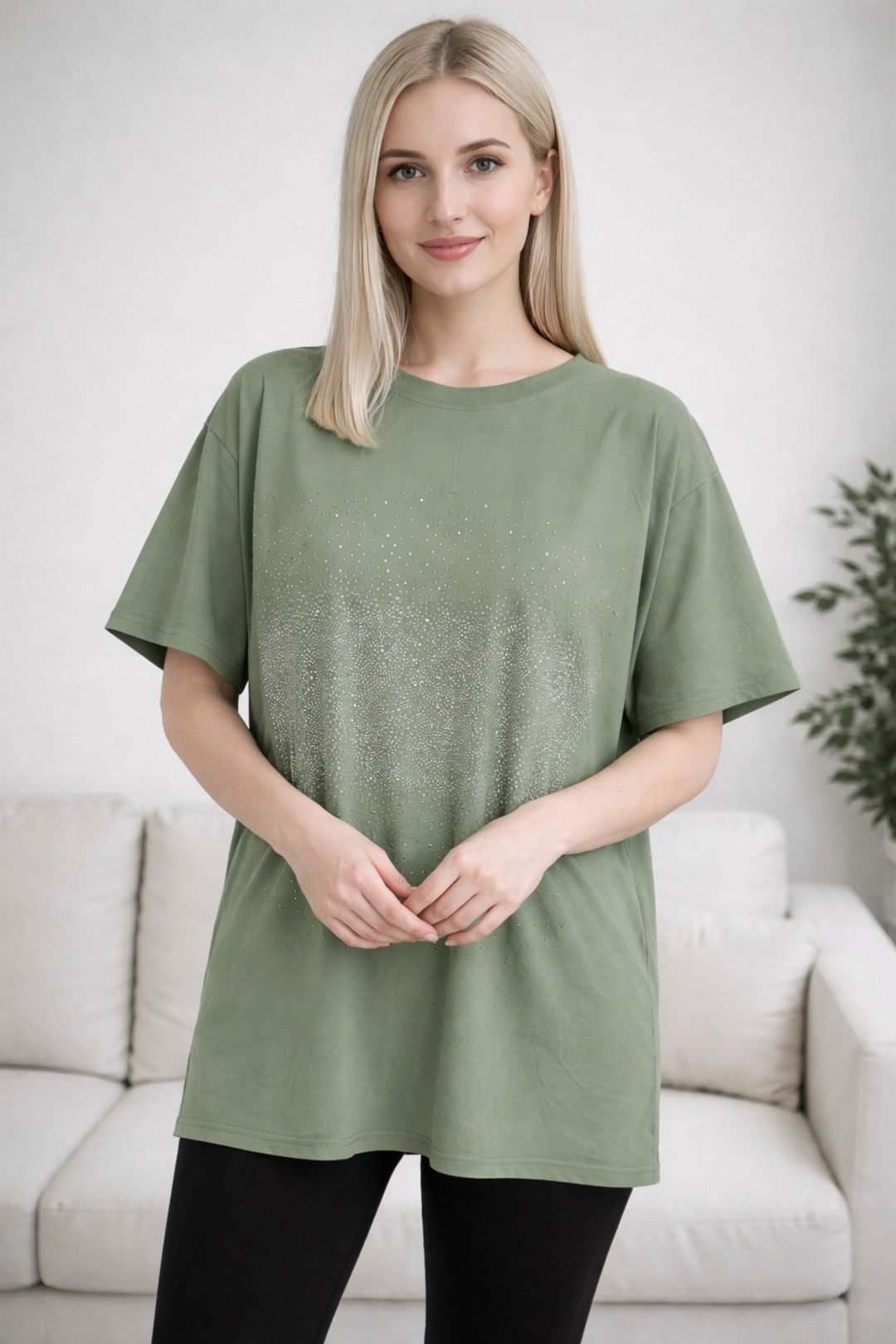 футболка оверсайз варенка со стразами серая варенка micca,футболки женская,футболка оверсайз со стразами варенка нарядная shmottop цвет серый,футболка оверсайз со стразами варенка,футболка варенка со