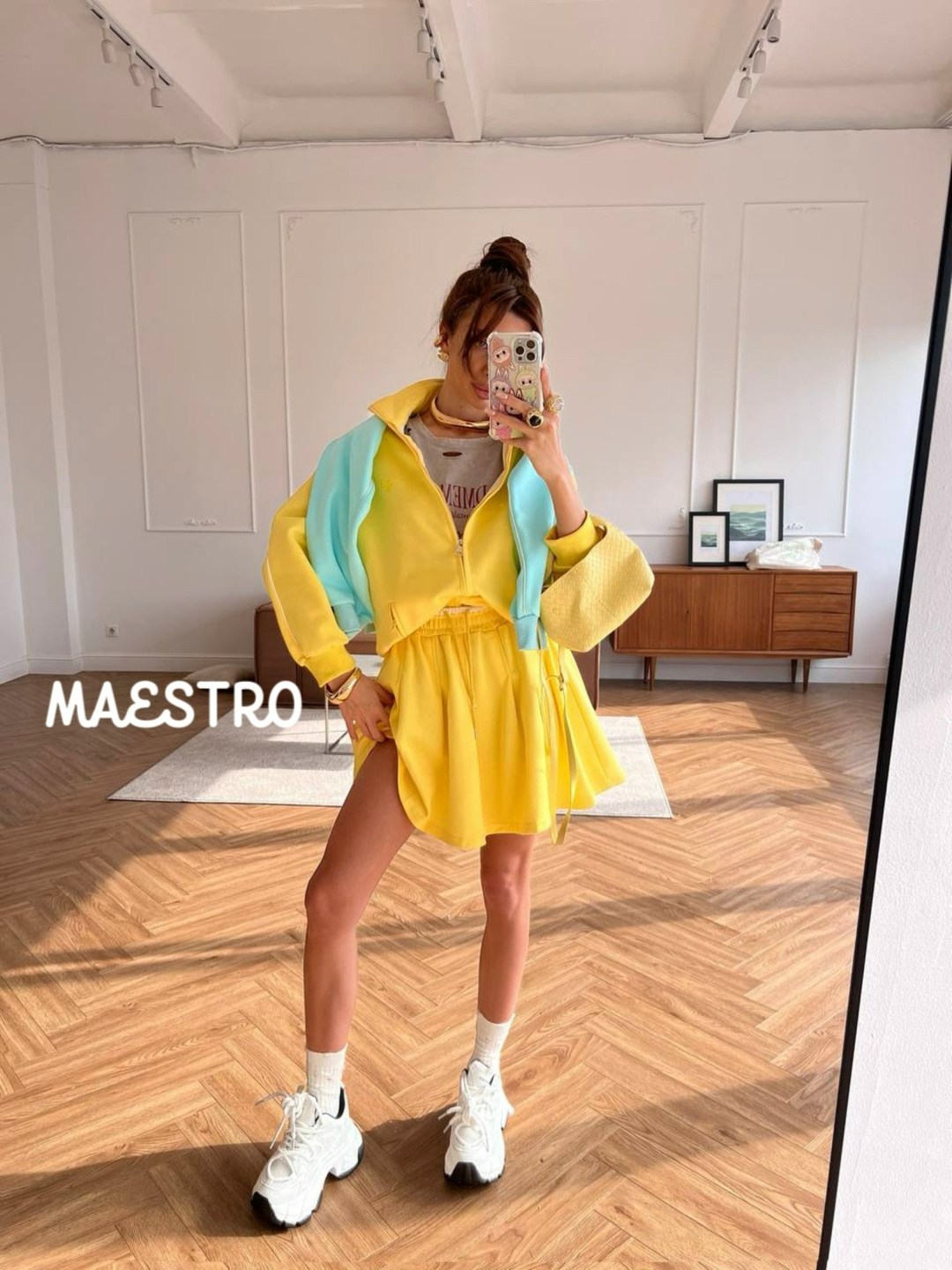 стильные костюмы,летний костюм яркий,костюм свитшот,летние костюмы,женские костюмы