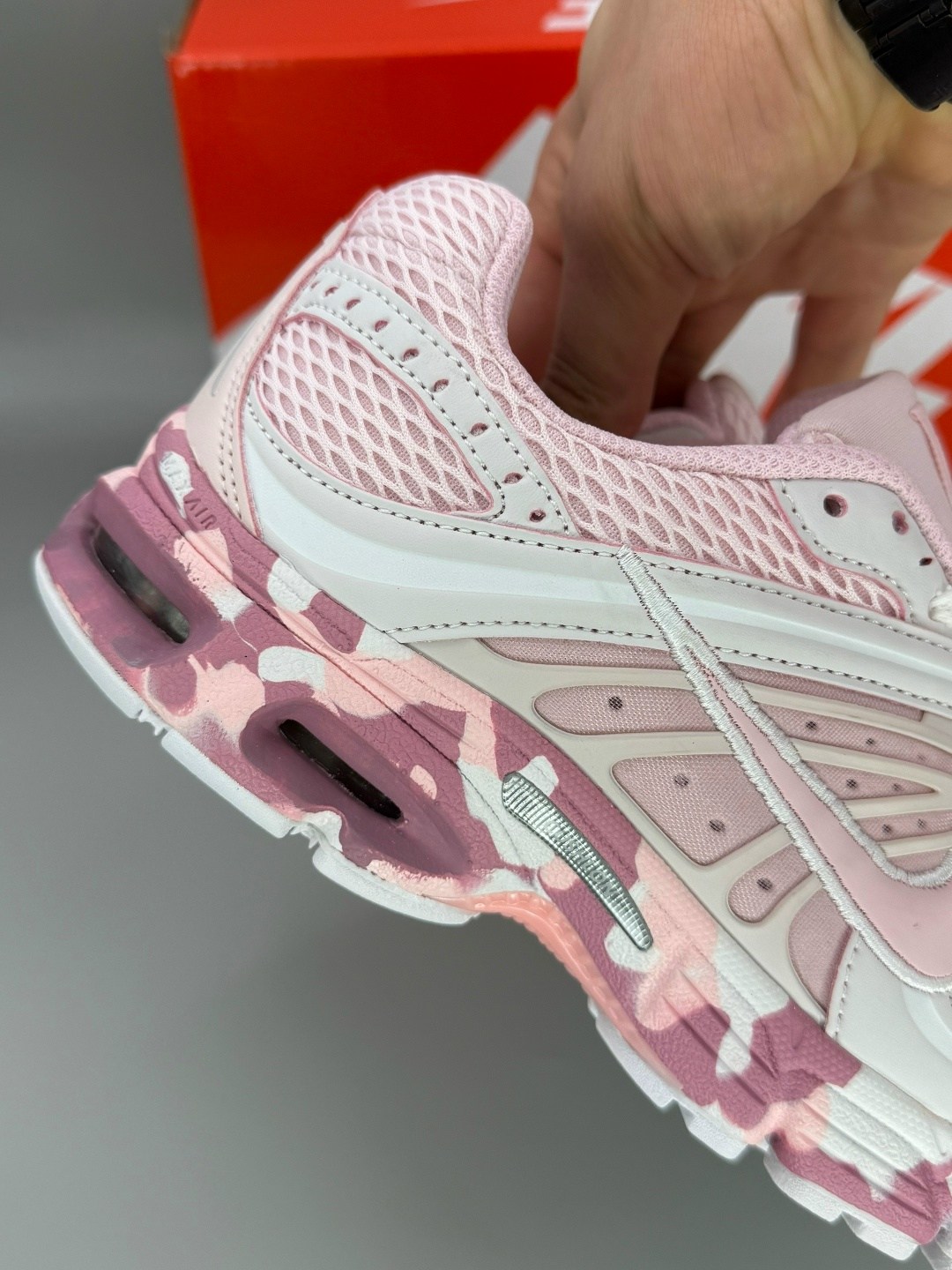 кроссовки nike,кроссовки женские nike,женские кроссовки,кроссовки nike zoom vomero 5,кроссовки nike initiator розовые