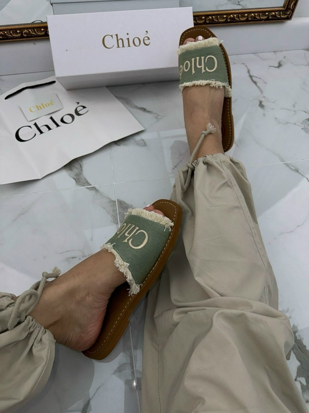 ,женские шлепанцы,шлепки кристиан диор женские,модные сандалии,модные тапочки