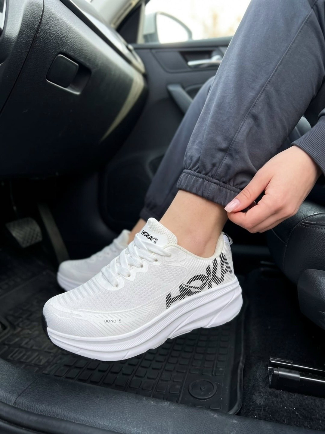 кроссовки женскиe,кроссовки,женские белые кроссовки,кроссовки модные,белые кроссовки