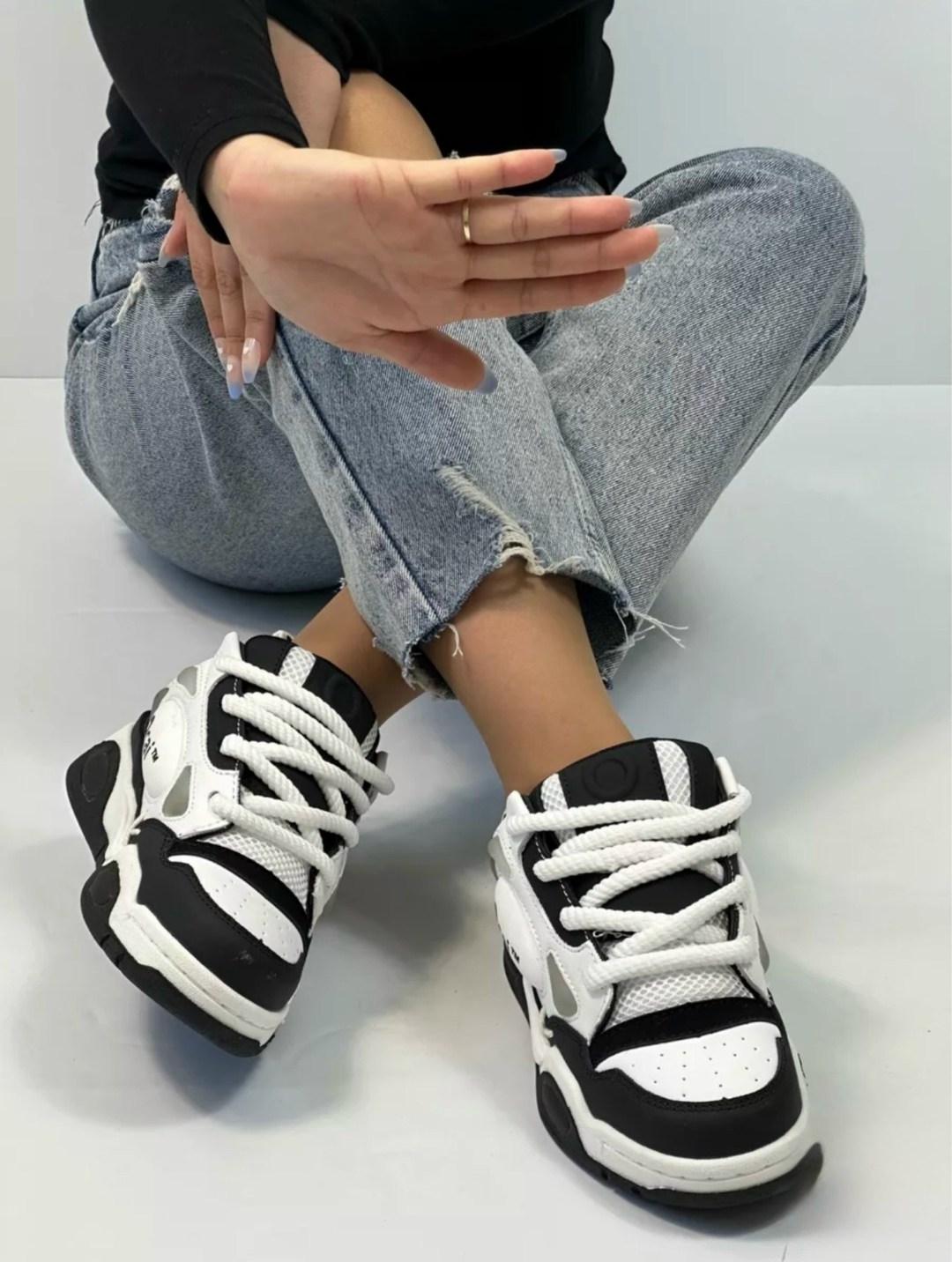 кроссовки,женские кроссовки,модные кроссовки,повседневные кроссовки,кроссовки удобные