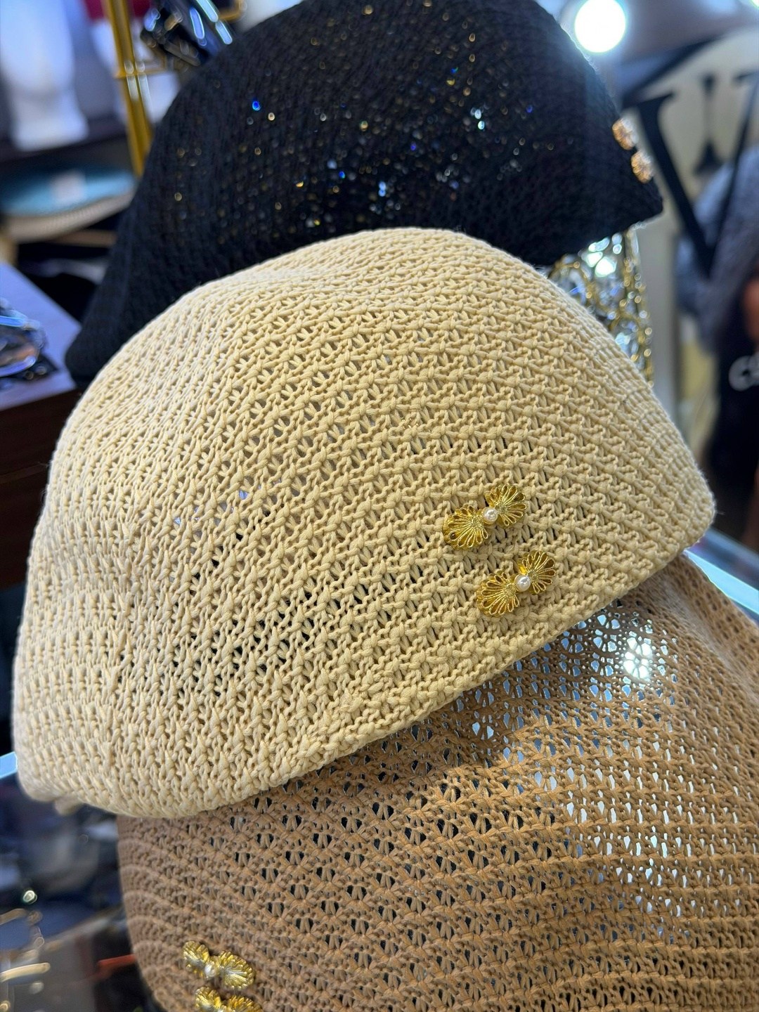 девушка,модная шапка,стильная одежда,женщин,модные головные уборы