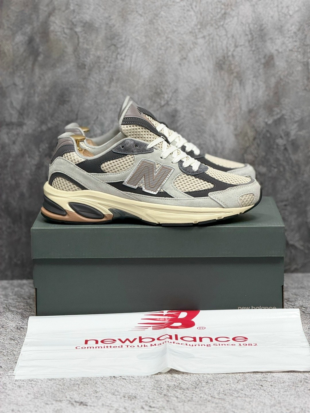 кроссовки new balance 9060,кроссовки new balance,кроссовки мужские new balance,кроссовки,кроссовки 2002r из замши и сетки new balance мультиколор