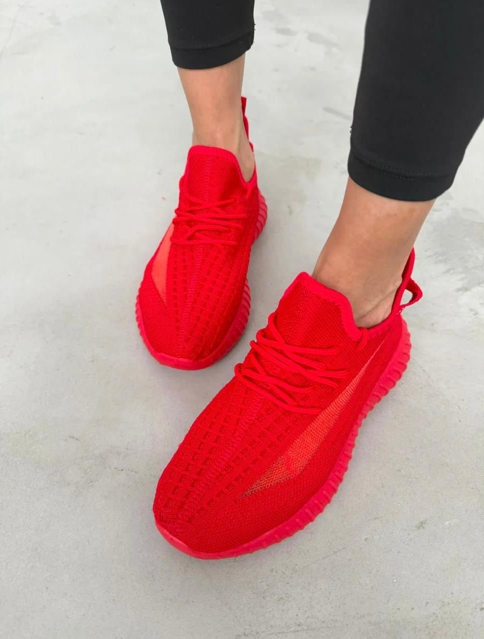кроссовки женскиe,кроссовки женские красные,красные кроссовки, изики женские,кроссовки женские изики