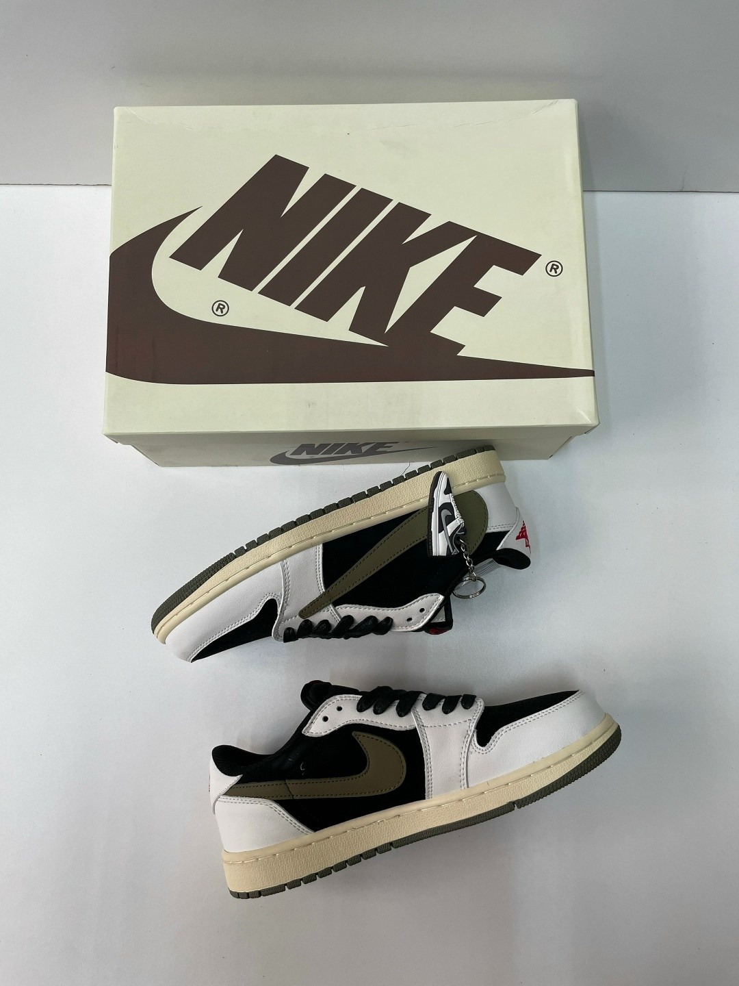 кроссовки nike air jordan travis scott,кроссовки nike air jordan 1 travis scott,кроссовки nike travis scott air jordan 1 low,кроссовки nike air jordan 1 low travis scott olive,nike air jordan 1 low tr