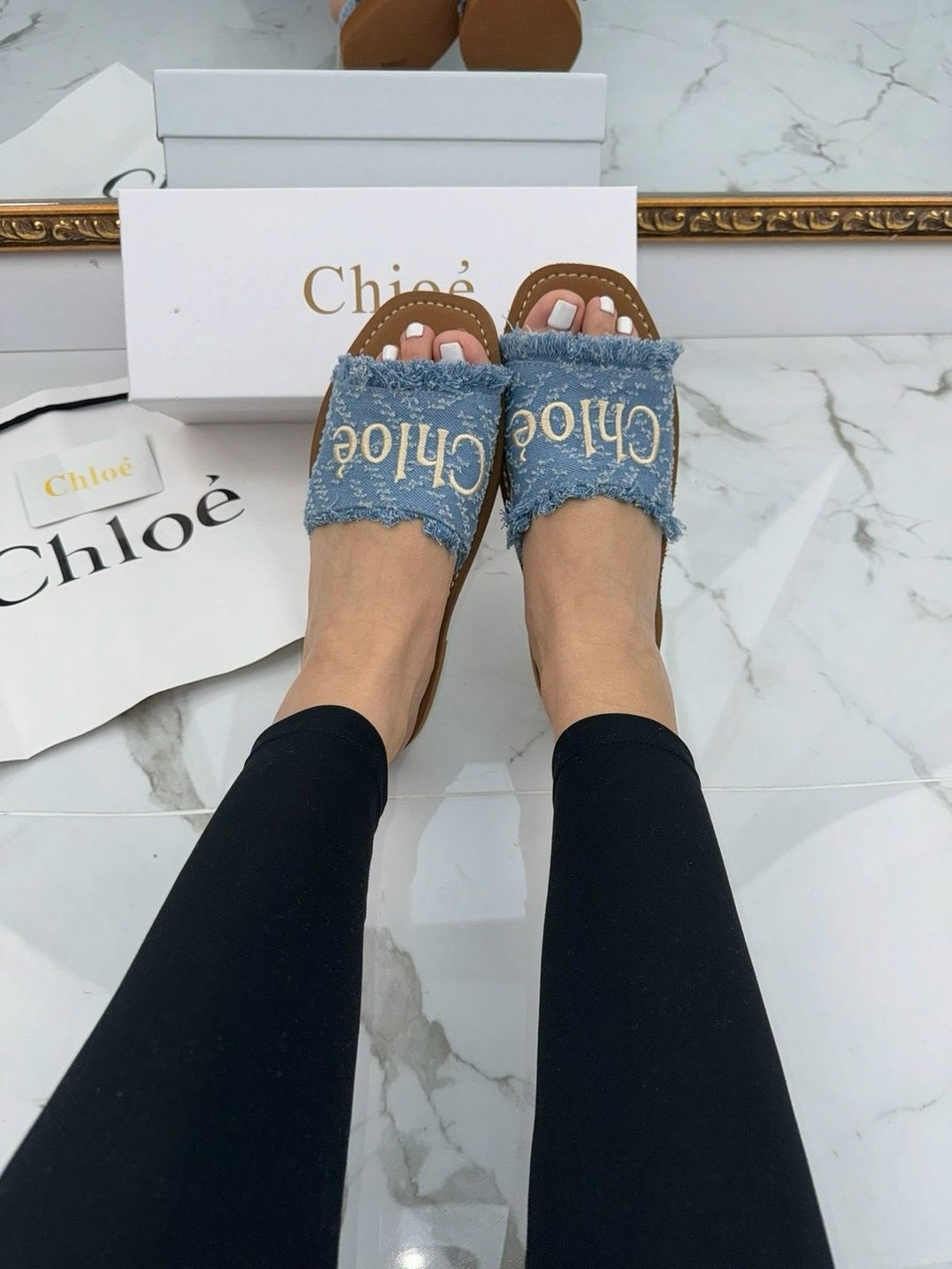 ,женские шлепанцы,шлепки кристиан диор женские,модные сандалии,модные тапочки