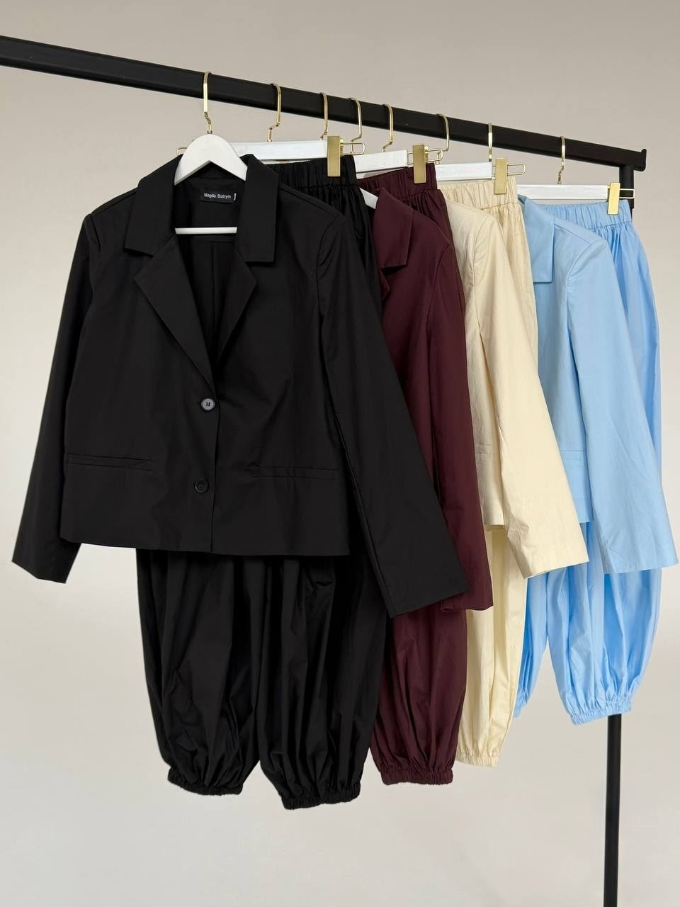 брючный костюм,брючный костюм женский,свободный брючный костюм issa plus,костюм женский,классический брючный костюм