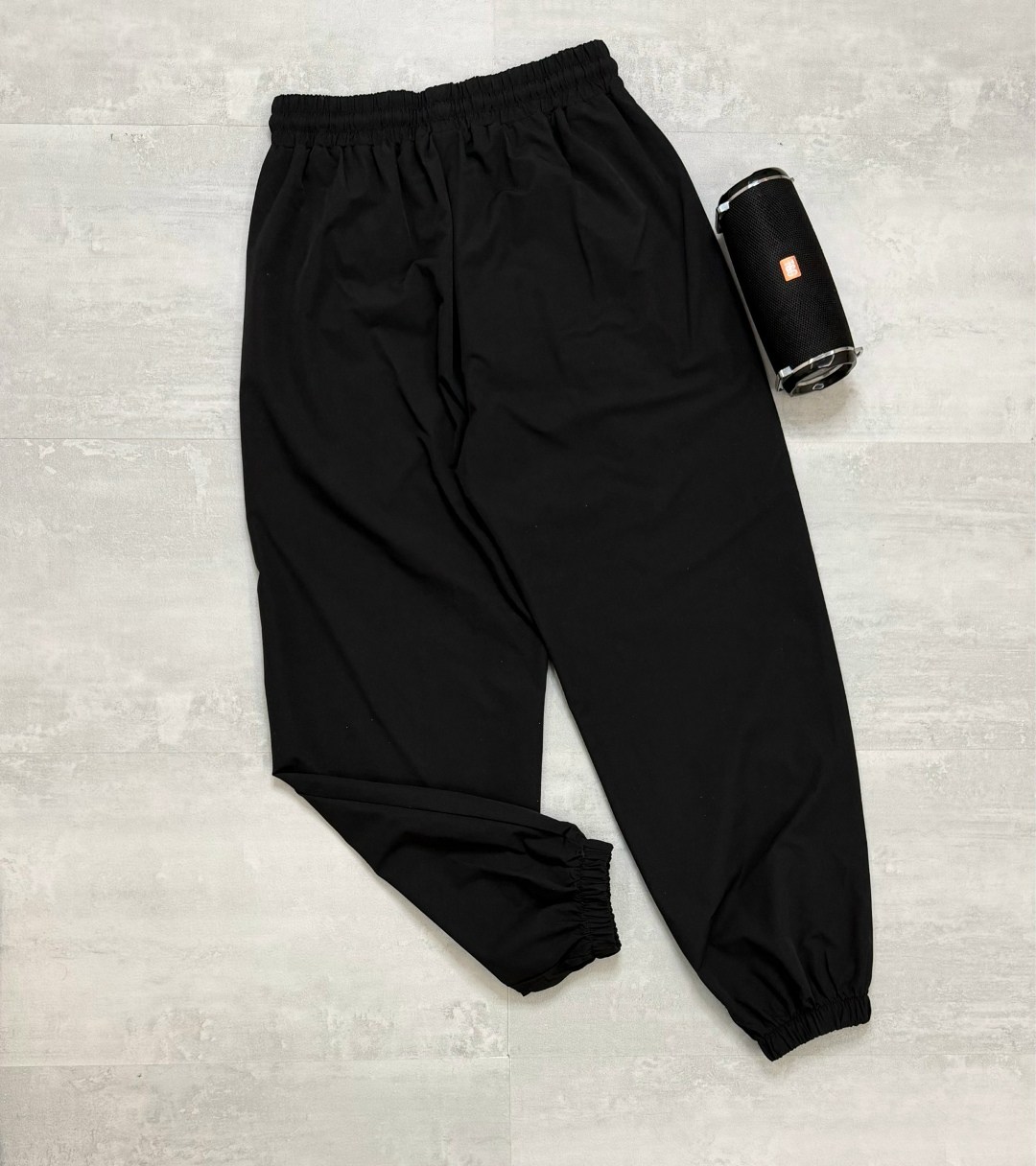 брюки джоггеры,спортивные брюки,джоггеры широкие,бежевые брюки,спортивные джоггеры