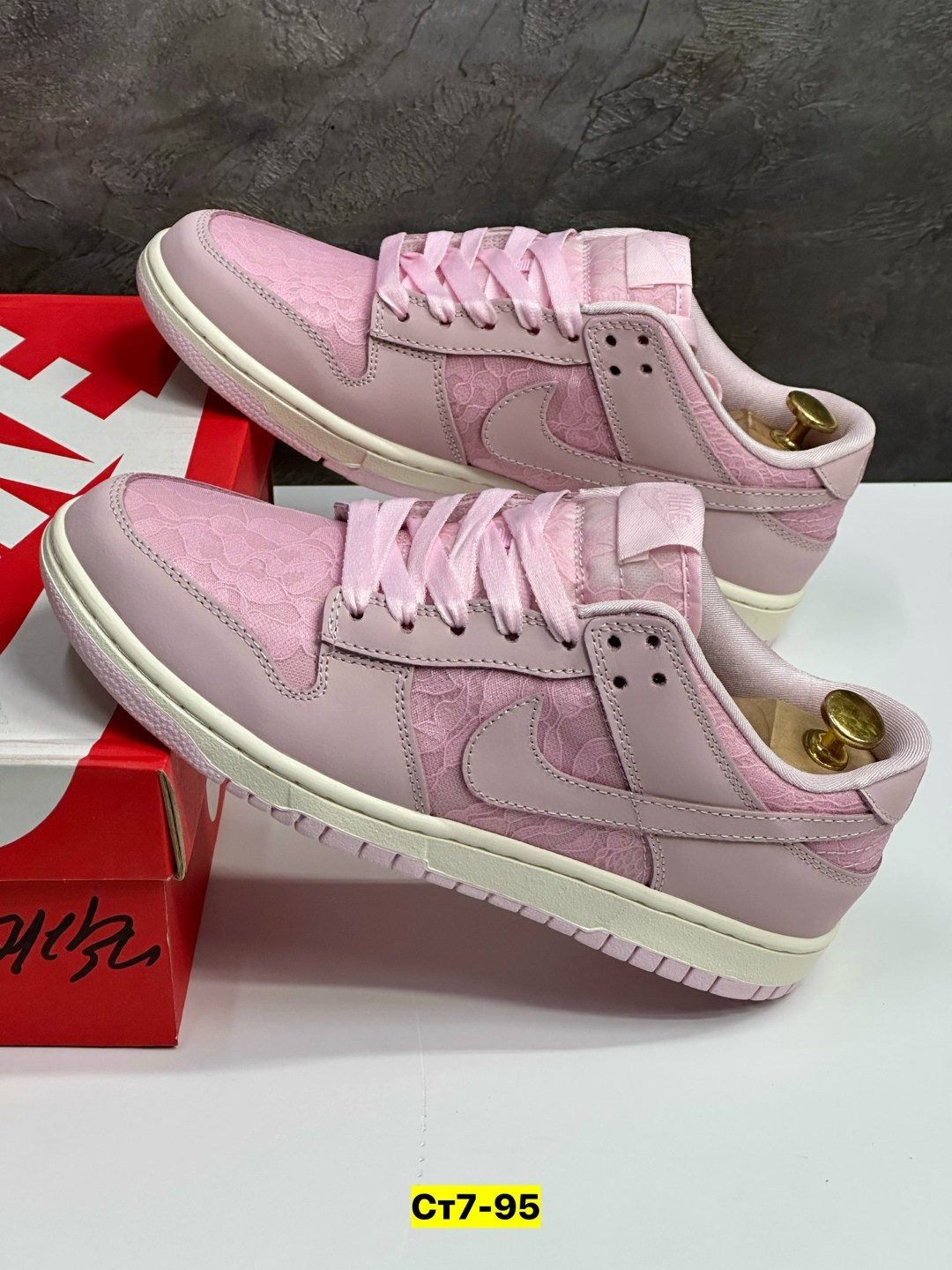 кроссовки nike sb dunk low pink,кроссовки nike sb dunk low,кроссовки женские nike dunk low,nike dunk low pink pigeon,кроссовки nike sb dunk low pink pigeon