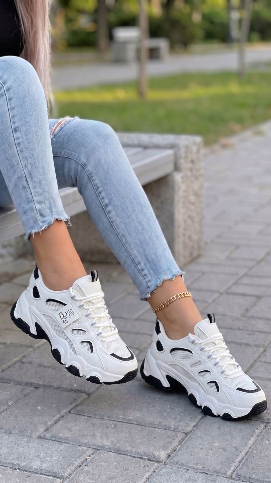 ,женские кроссовки,кроссовки для женщин,массивные кроссовки,кроссовки повседневные