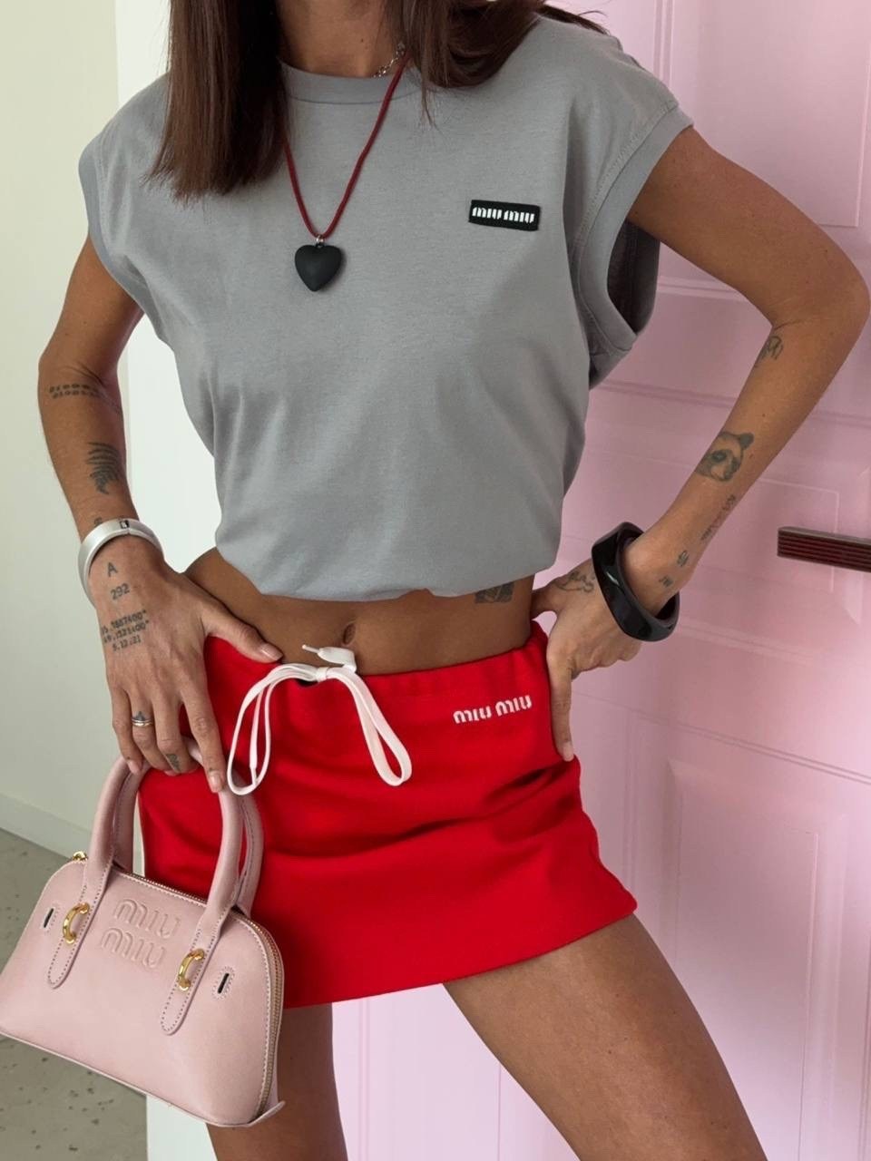 стильные наряды,футболка стильная,,женская футболка