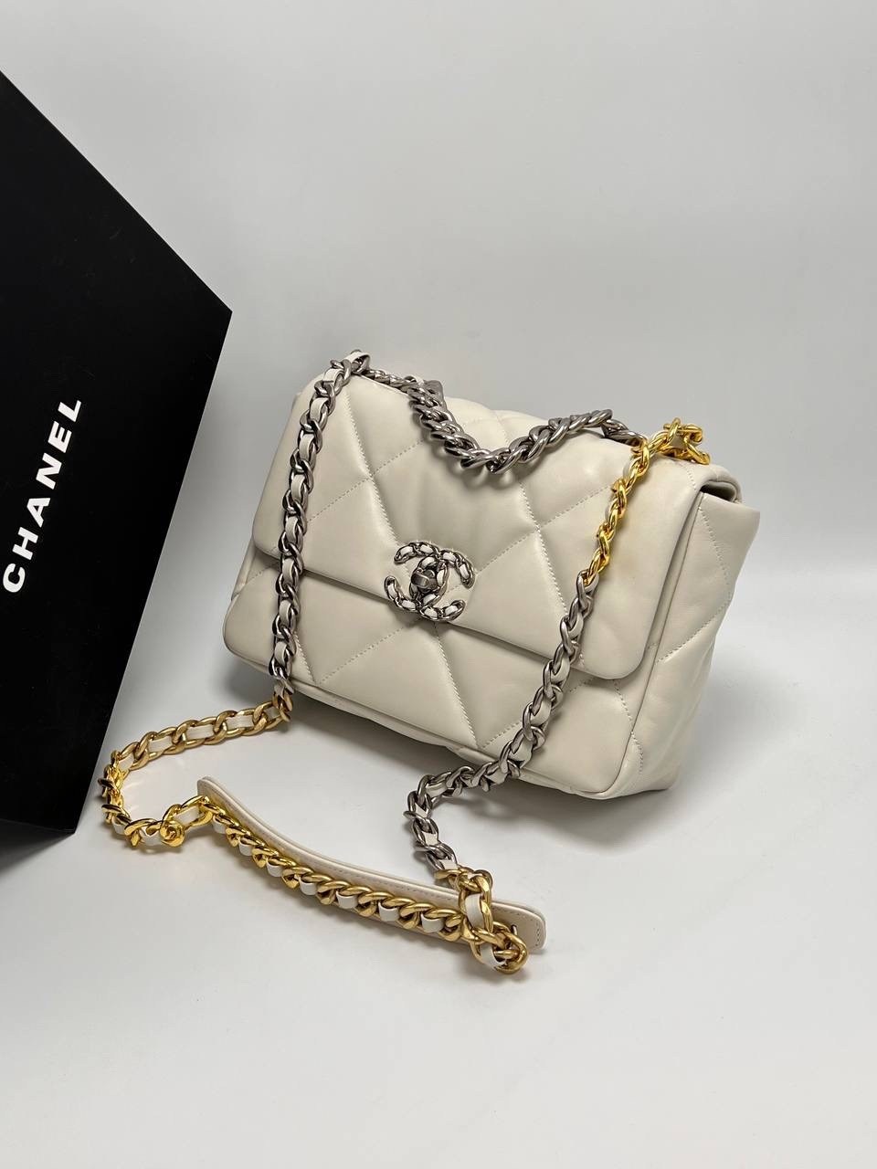 женская сумка chanel,chanel сумка,сумка шанель,сумка шанель белая,сумочка шанель