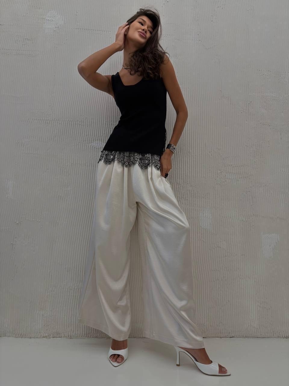 брюки палаццо,широкие брюки,брюки с широкими штанинами,женские широкие брюки,женские шаровары широкие брюки-палаццо