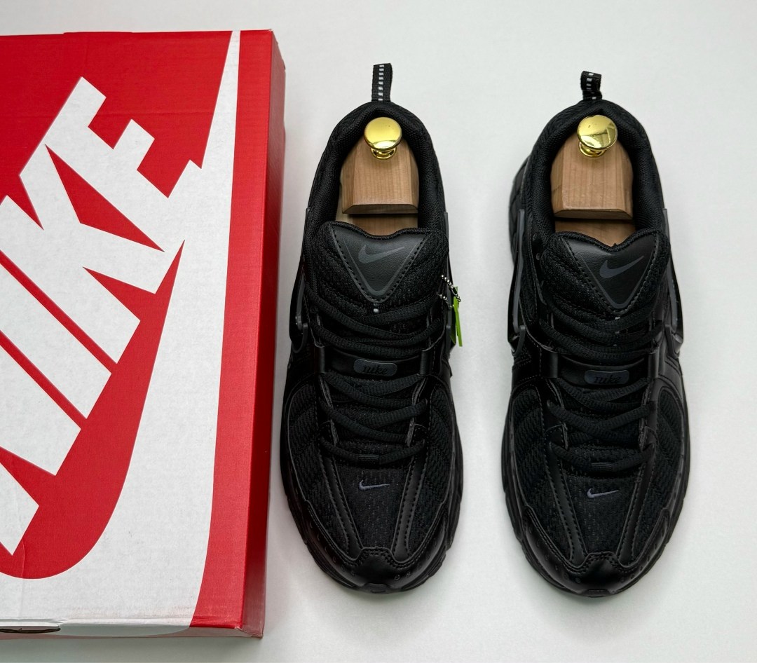 nike кроссовки,кроссовки мужские nike,nike zoom vomero 5 triple black,кроссовки мужские женские,кроссовка мужской