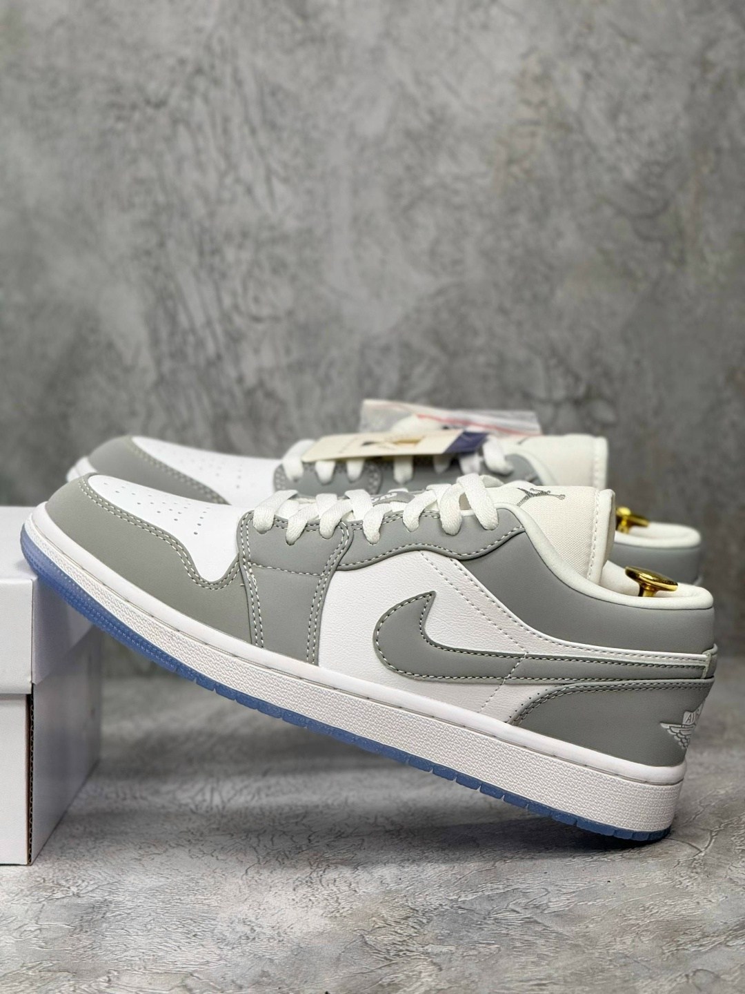 nike air jordan 1 low wolf grey,кроссовки nike air jordan 1 low wolf grey,nike air jordan 1 low,кроссовки nike air jordan 1 low,air jordan 1 low wolf grey dc0774-105