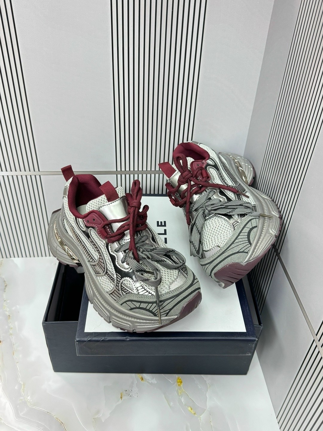 кроссовки женские,женские кроссовки balenciaga,массивные кроссовки женские,модные кроссовки,кроссовки для женщин