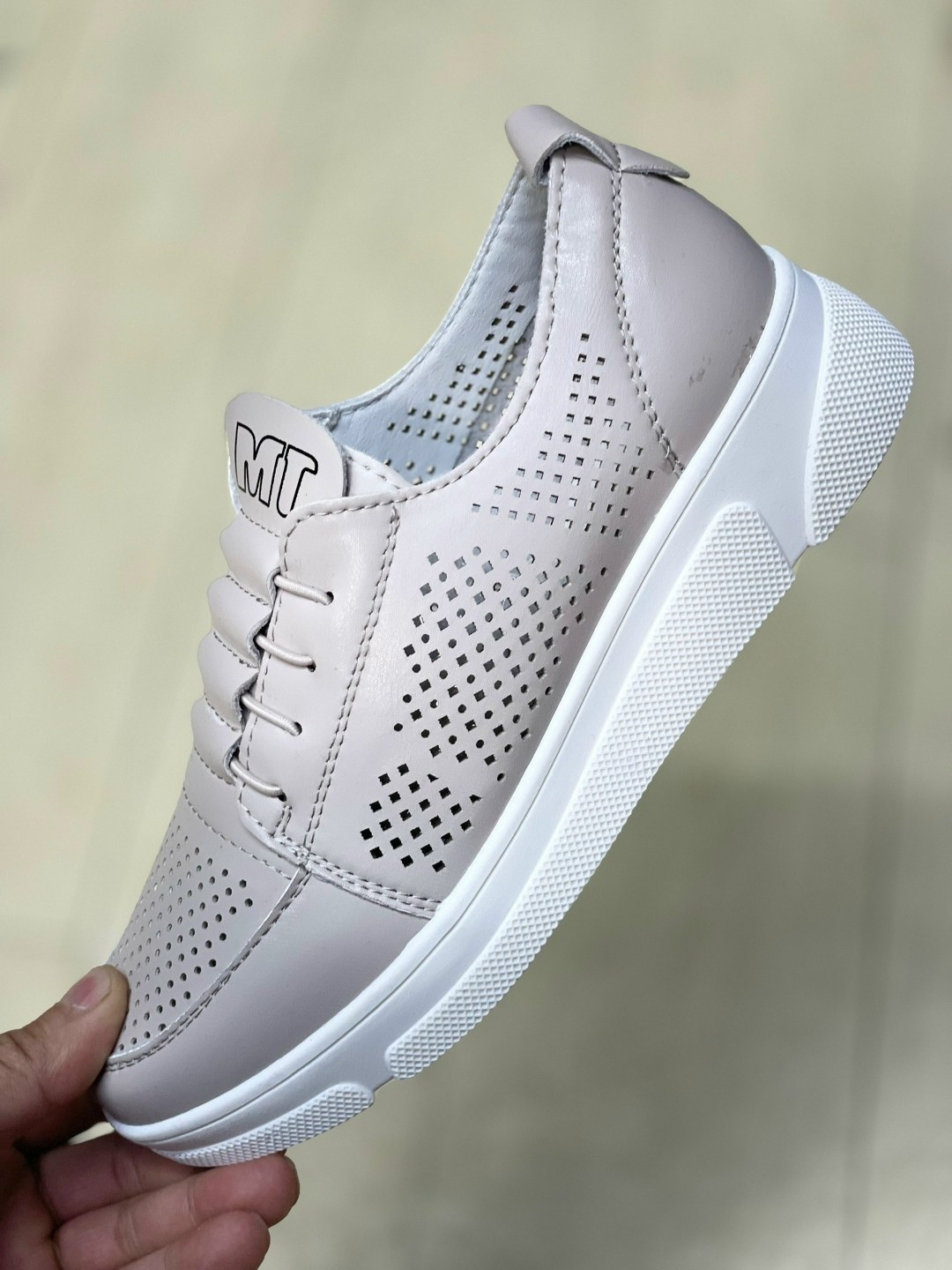 ,обуви,женские кроссовки, женская,спортивная