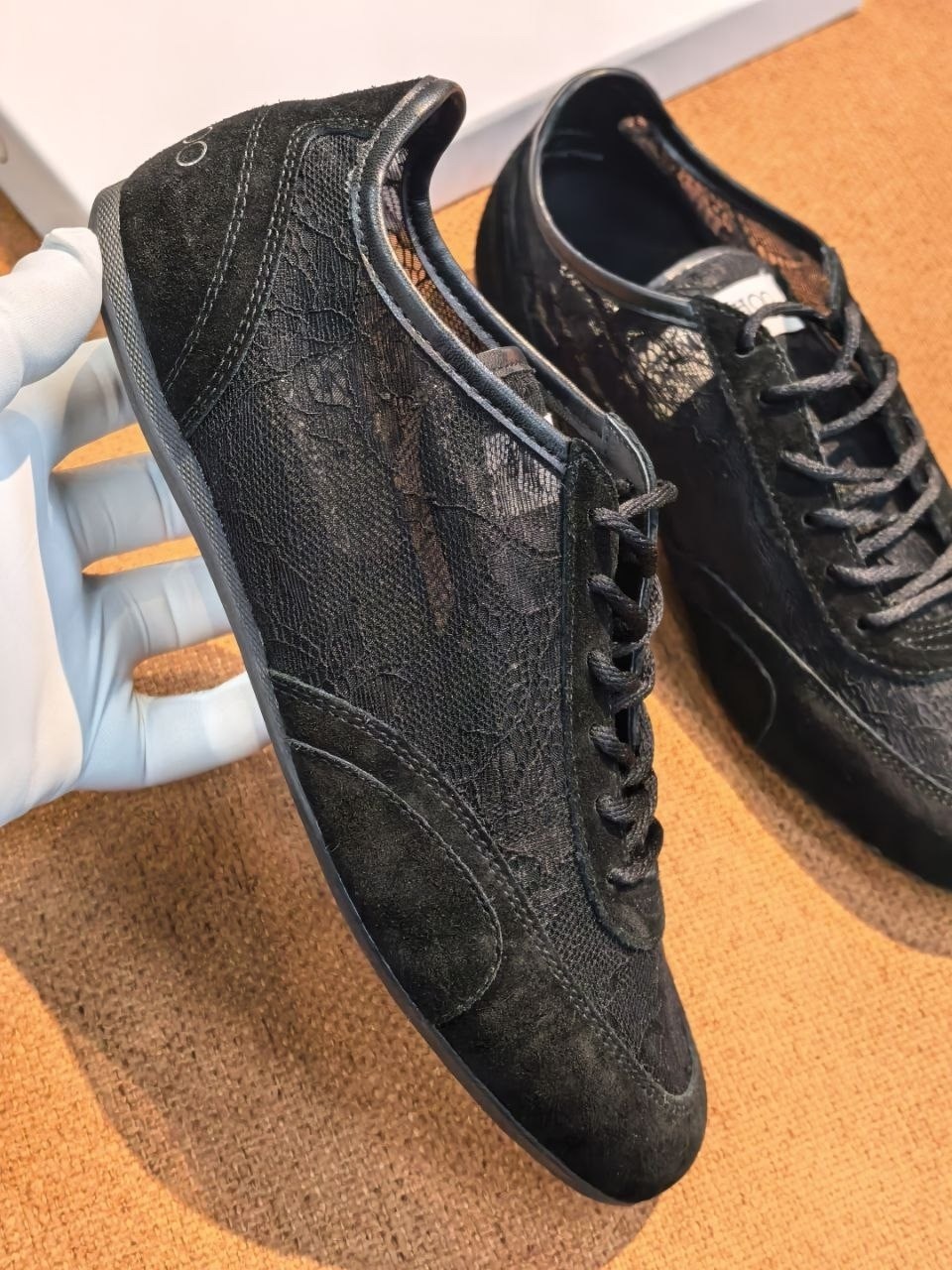 ,классические кроссовки,кроссовки повседневные,замшевые кроссовки,черные кроссовки