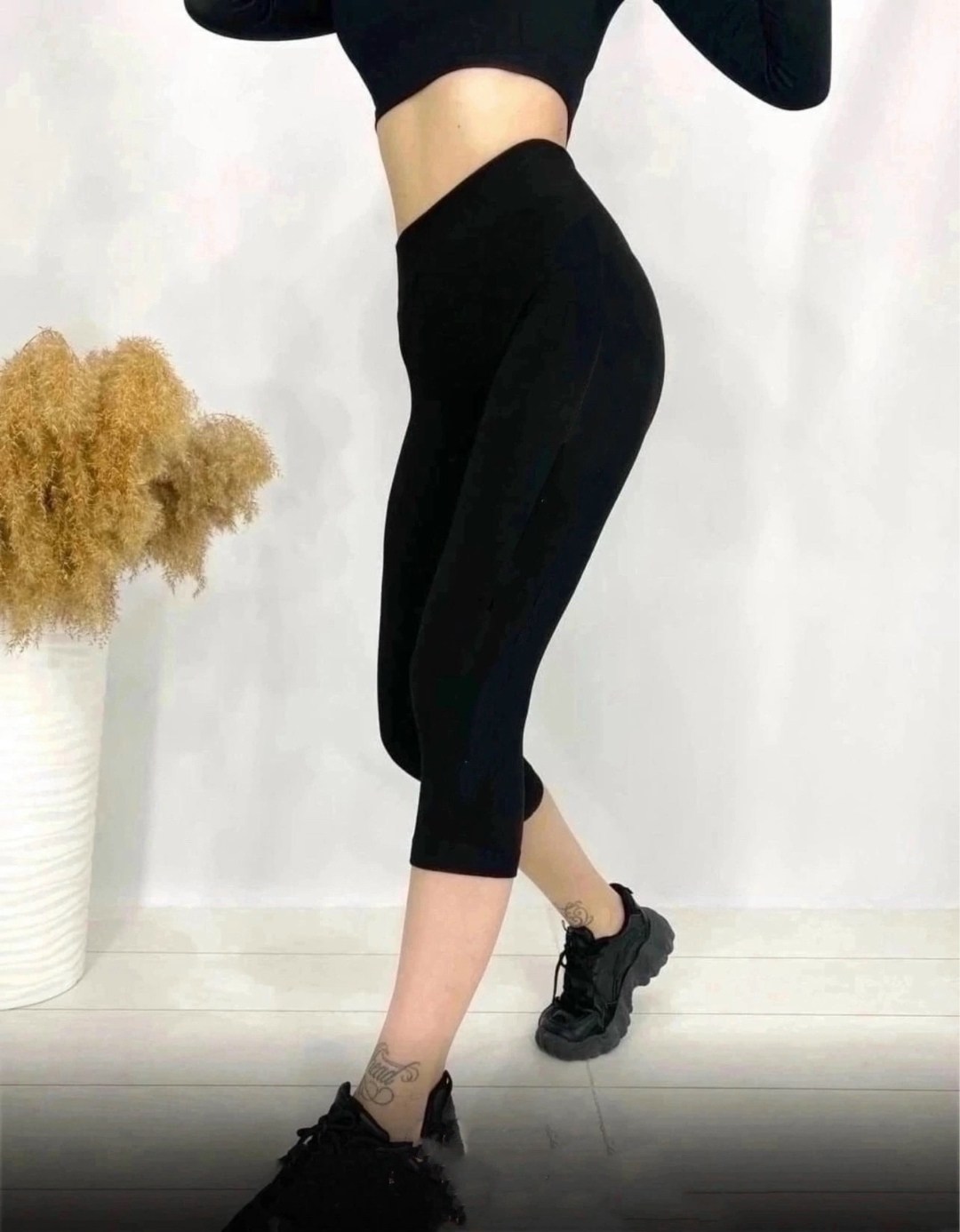 капри спортивные,легинсы женские,лосины спортивные,короткие лосины,бриджи спортивные