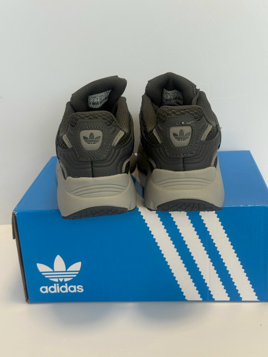 кроссовки adidas,мужские кроссовки adidas originals ozweego,мужские кроссовки adidas,adidas originals кроссовки,кроссовки adidas ozmillen