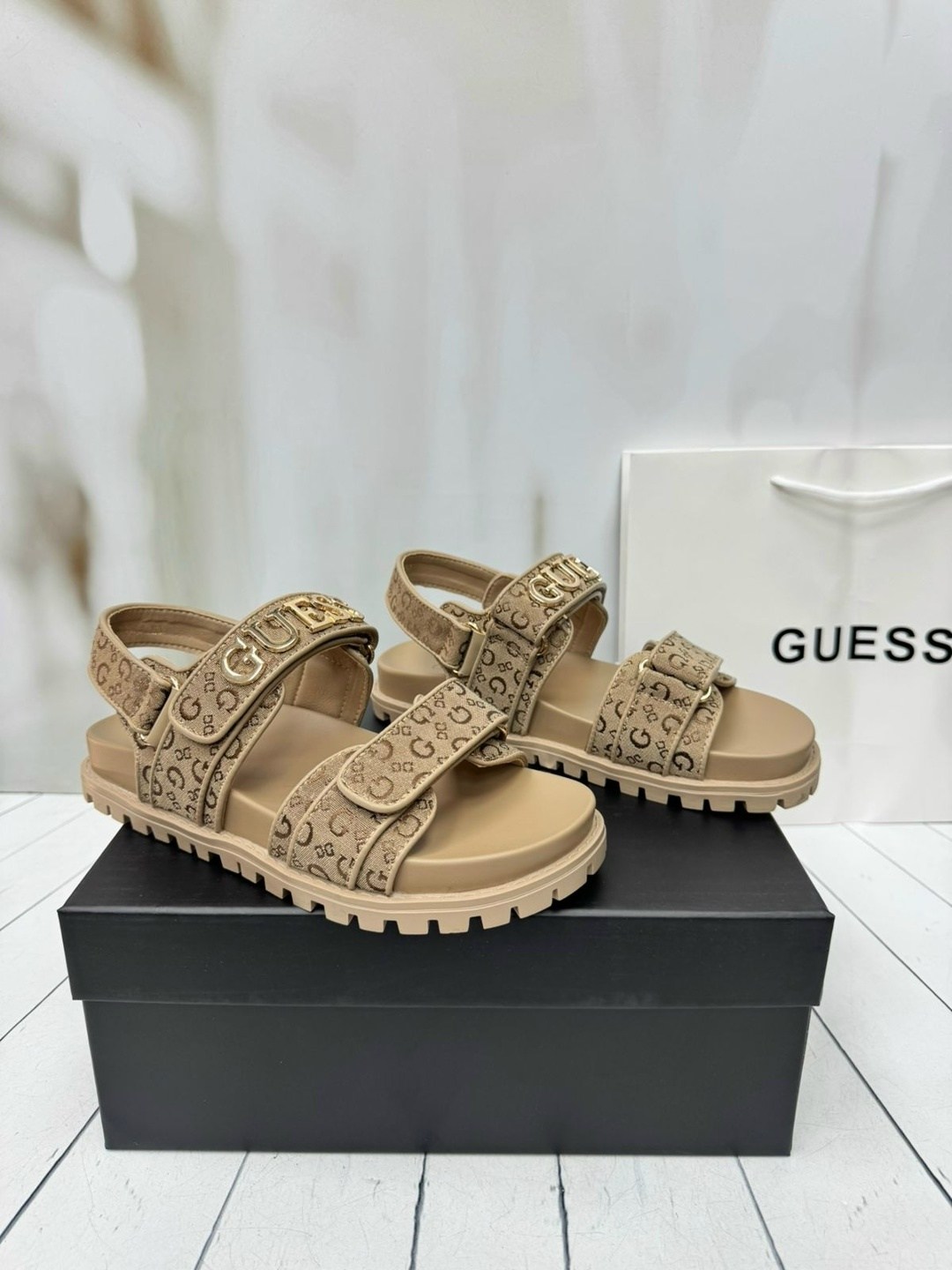 сандалии guess,сандалии guess сандалии,босоножки guess,сандали guess fl6fbsfal03 бежевый,,сандалии guess fabelis