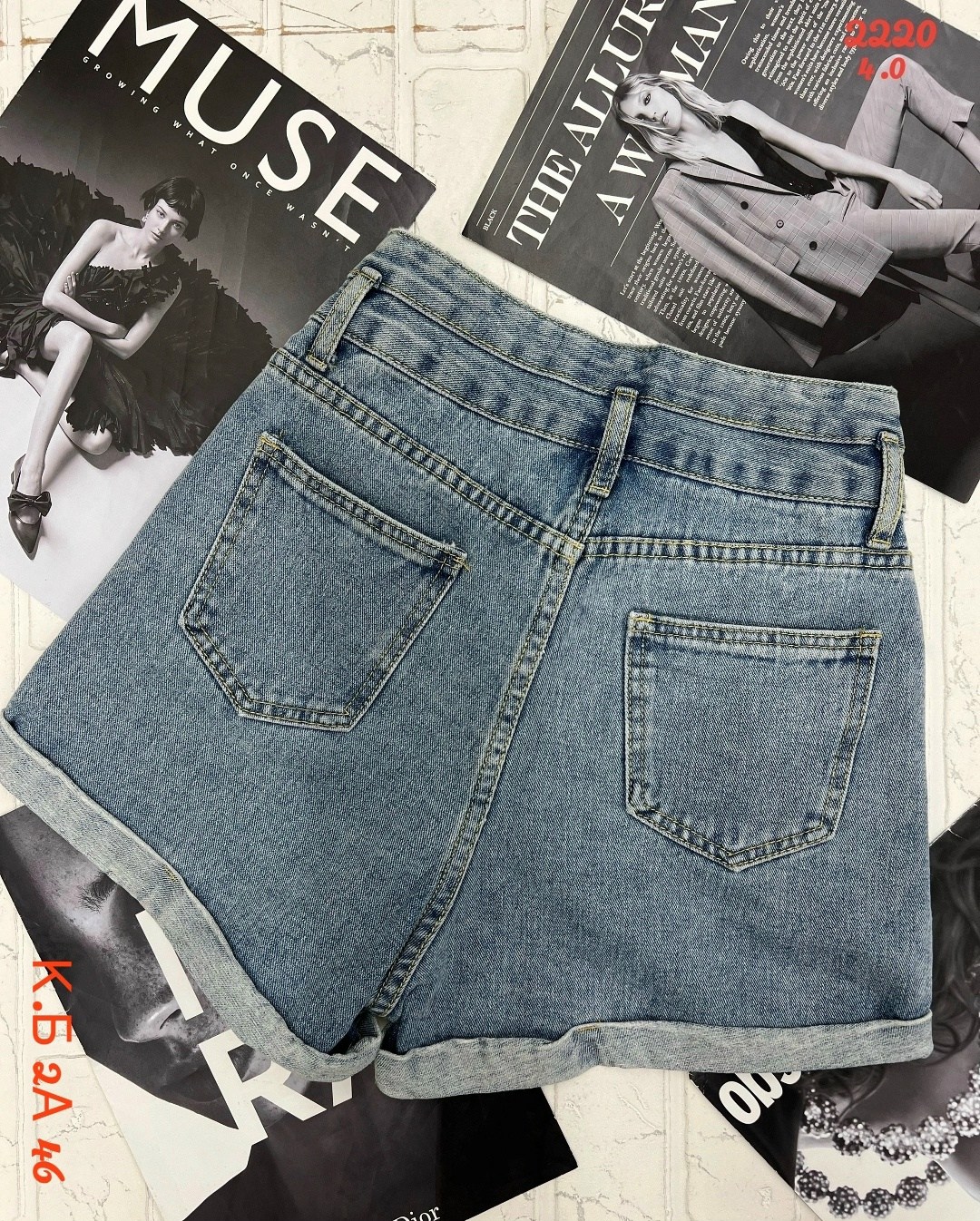 женские джинсы,стильные джинсы,джинсы короткие,голубые джинсы,джинсы штаны