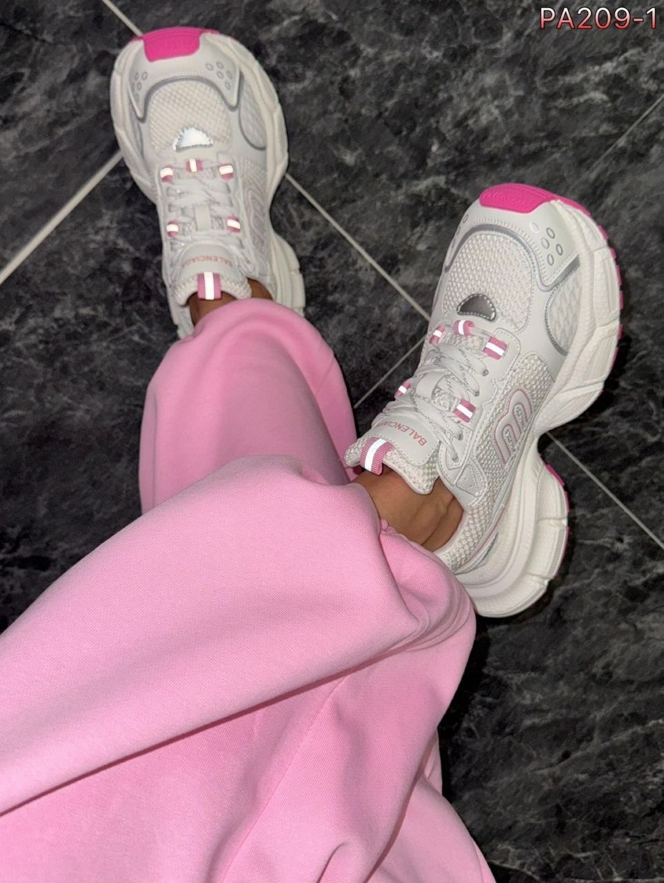 кроссовки женские balenciaga,розовые кроссовки баленсиага track,кроссовки balenciaga,женские кроссовки,кроссовки модные