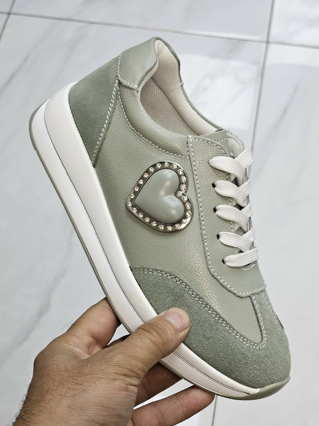 ,кроссовки gucci,женские кроссовки,кроссовки гуччи серых,кеды гуччи серые