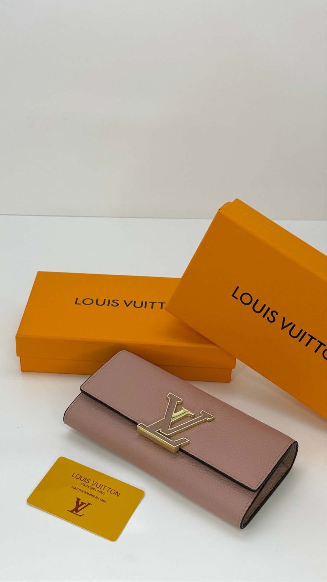 louis vuitton кошелек,louis vuitton кошелек louis vuitton,кошелек луи виттон розовый,louis vuitton capucines,кошелек луи виттон женский