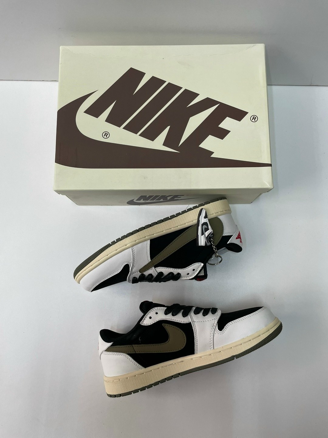 кроссовки nike air jordan travis scott,кроссовки nike air jordan 1 travis scott,кроссовки nike travis scott air jordan 1 low,кроссовки nike air jordan 1 low travis scott olive,nike air jordan 1 low tr