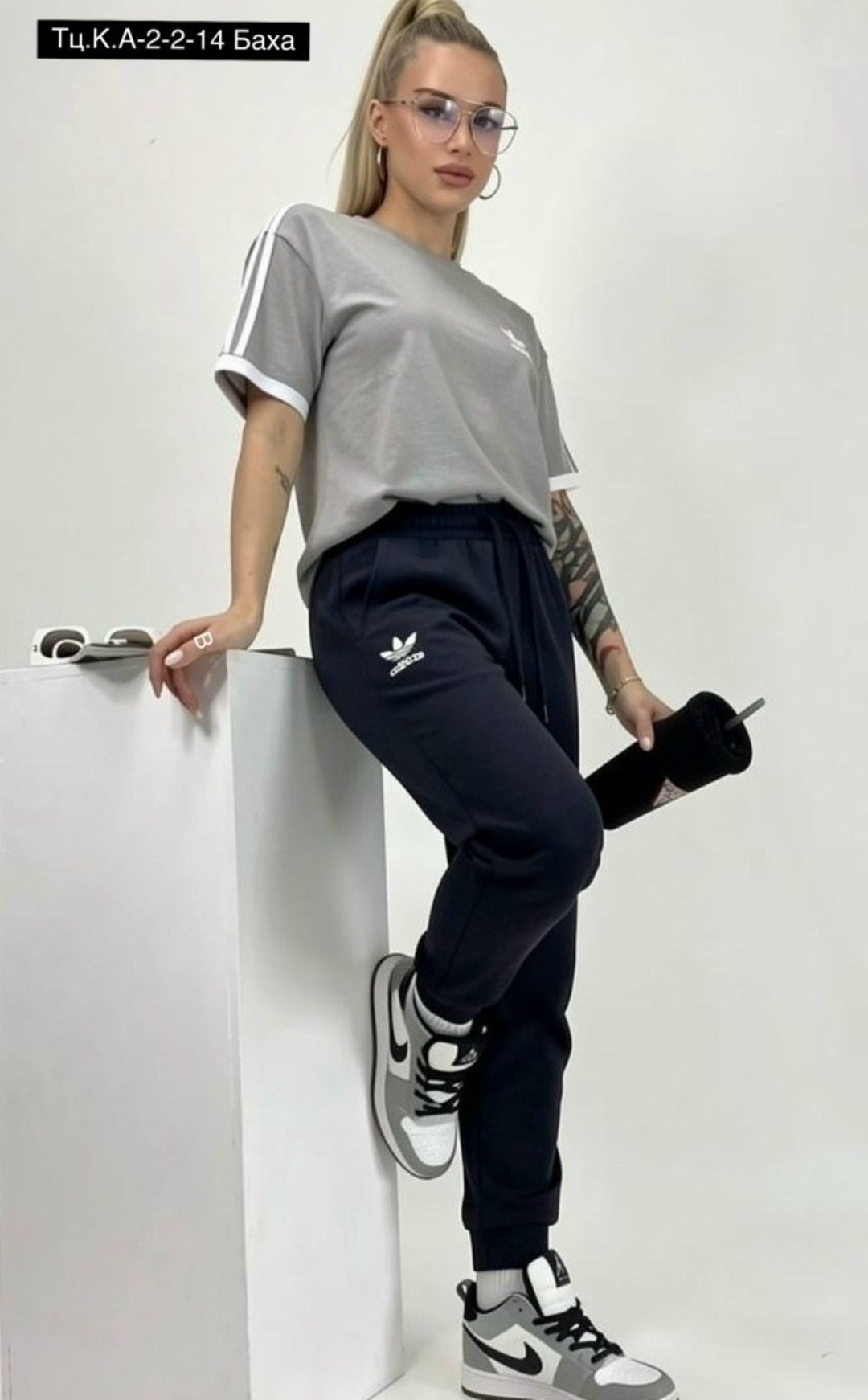 брюки спортивные adidas w fi 3s reg pnt,спортивные брюки женские adidas originals,женские спортивные брюки adidas,женские брюки adidas,брюки спортивные adidas