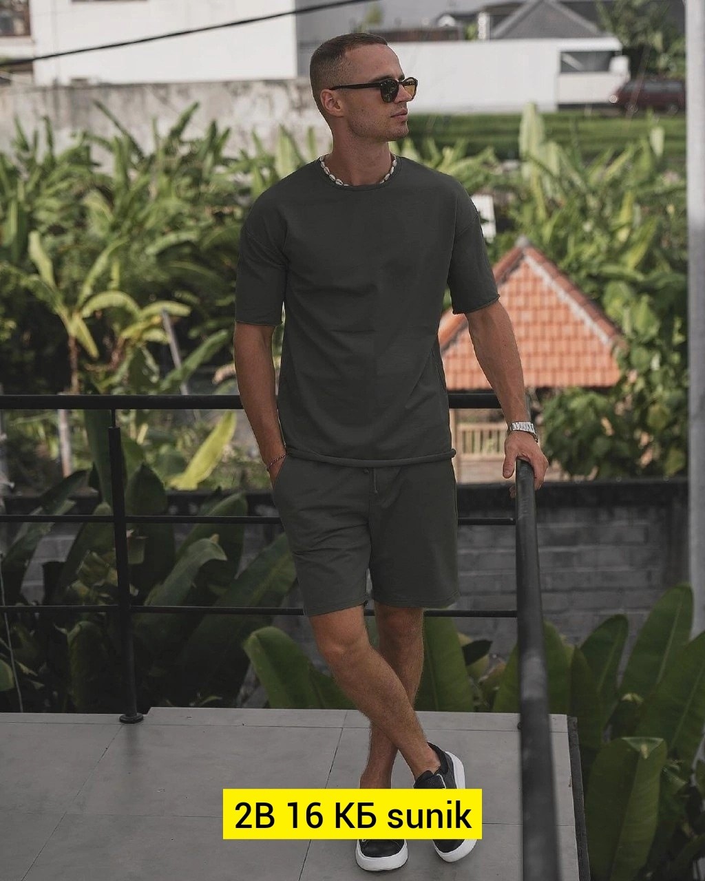 мужская мода,мужской костюм с шортами,костюм с шортами и футболкой,костюм с шортам,костюм для мужчин