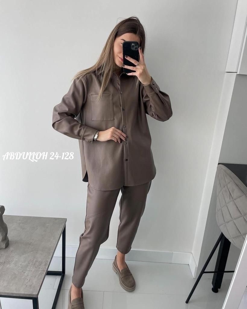 костюм женский,костюм двойка женский,костюм из экокожи,женские брючные костюмы,кожаный брючный костюм женский