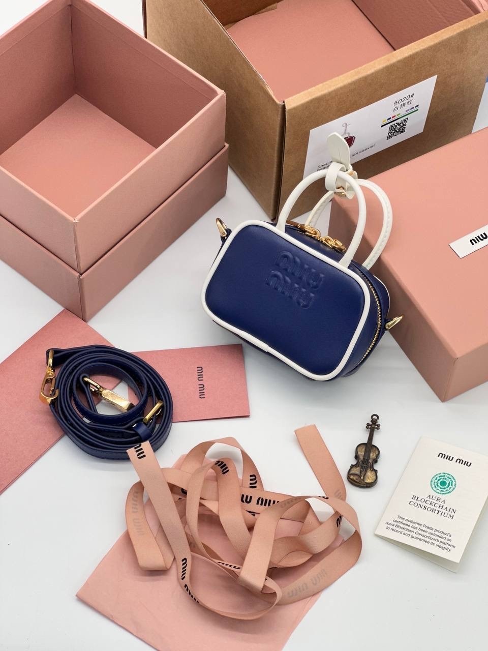 miu miu сумка,сумка,сумочка мини,сумка miu miu женская,аксессуар для сумки