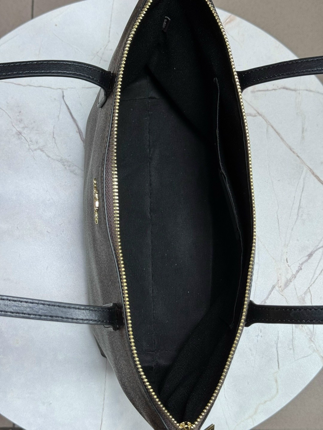 сумка женская coach,сумка-тоут coach,сумка шоппер coach,coach сумка шоппер вместительная,coach signature zip tote shoulder handbag