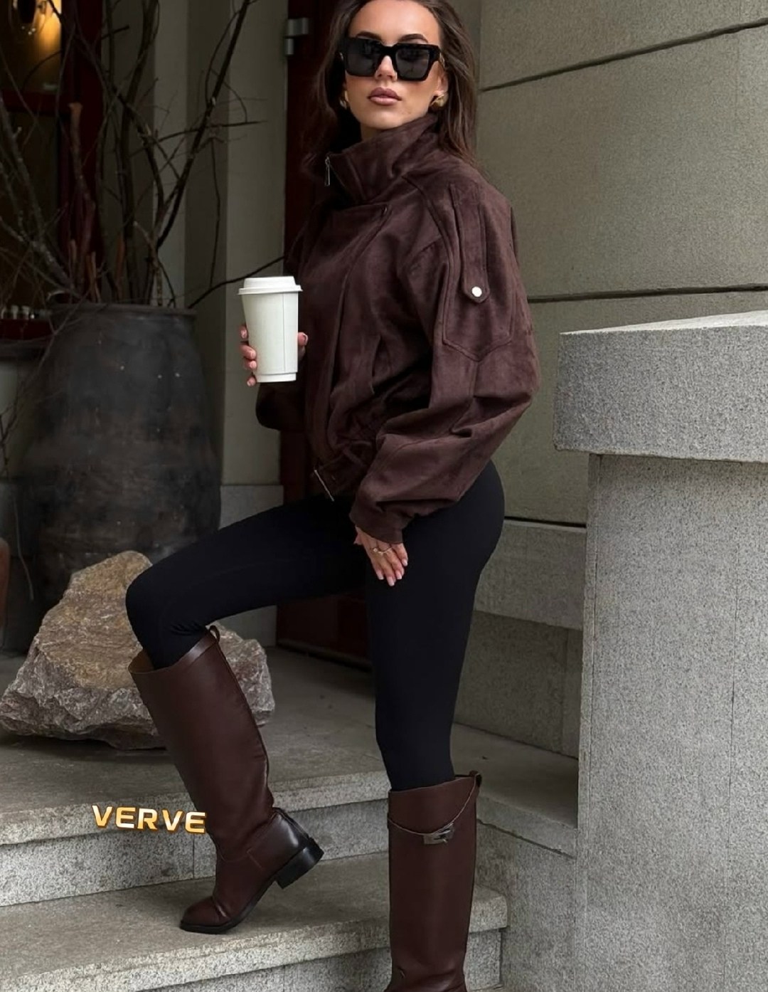 куртка замшевая,замшевая куртка косуха,куртка косуха,куртка косуха женская оверсайз с поясом коричневая,косуха замшевая