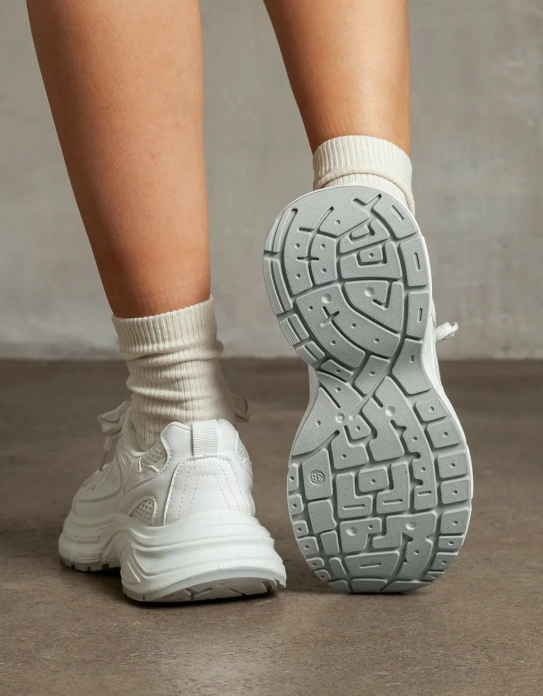 женские кроссовки,кроссовки женские белые,женские массивные кроссовки,кроссовки белая,кроссовки модные