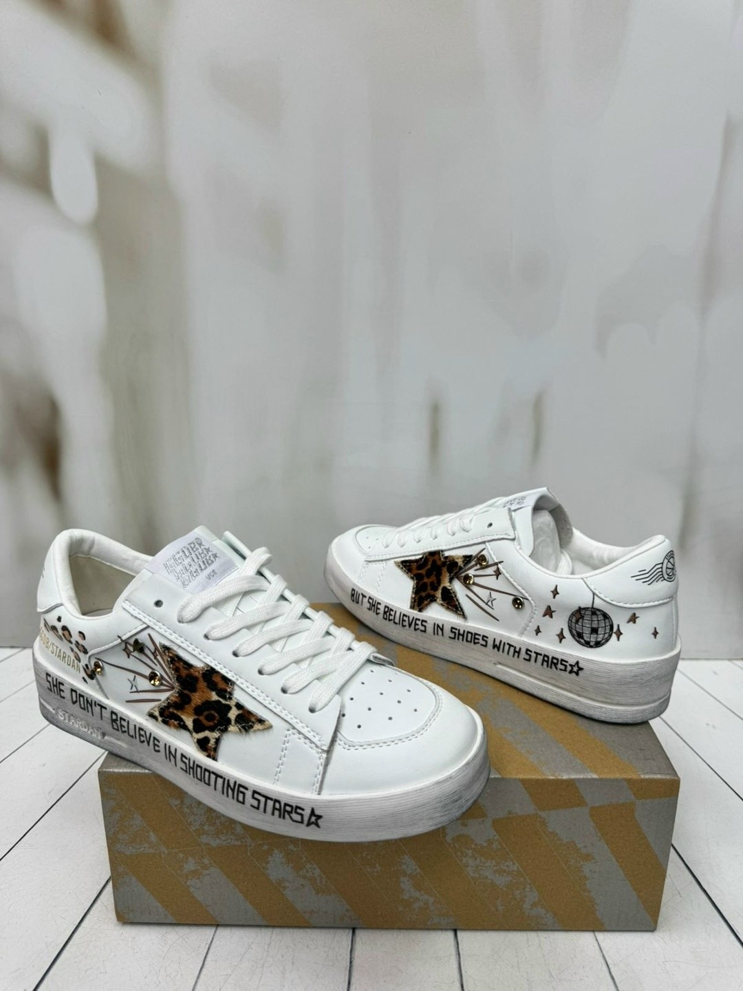 ,golden goose кеды,кеды golden goose leo star,golden goose кеды леопард,golden goose sneakers