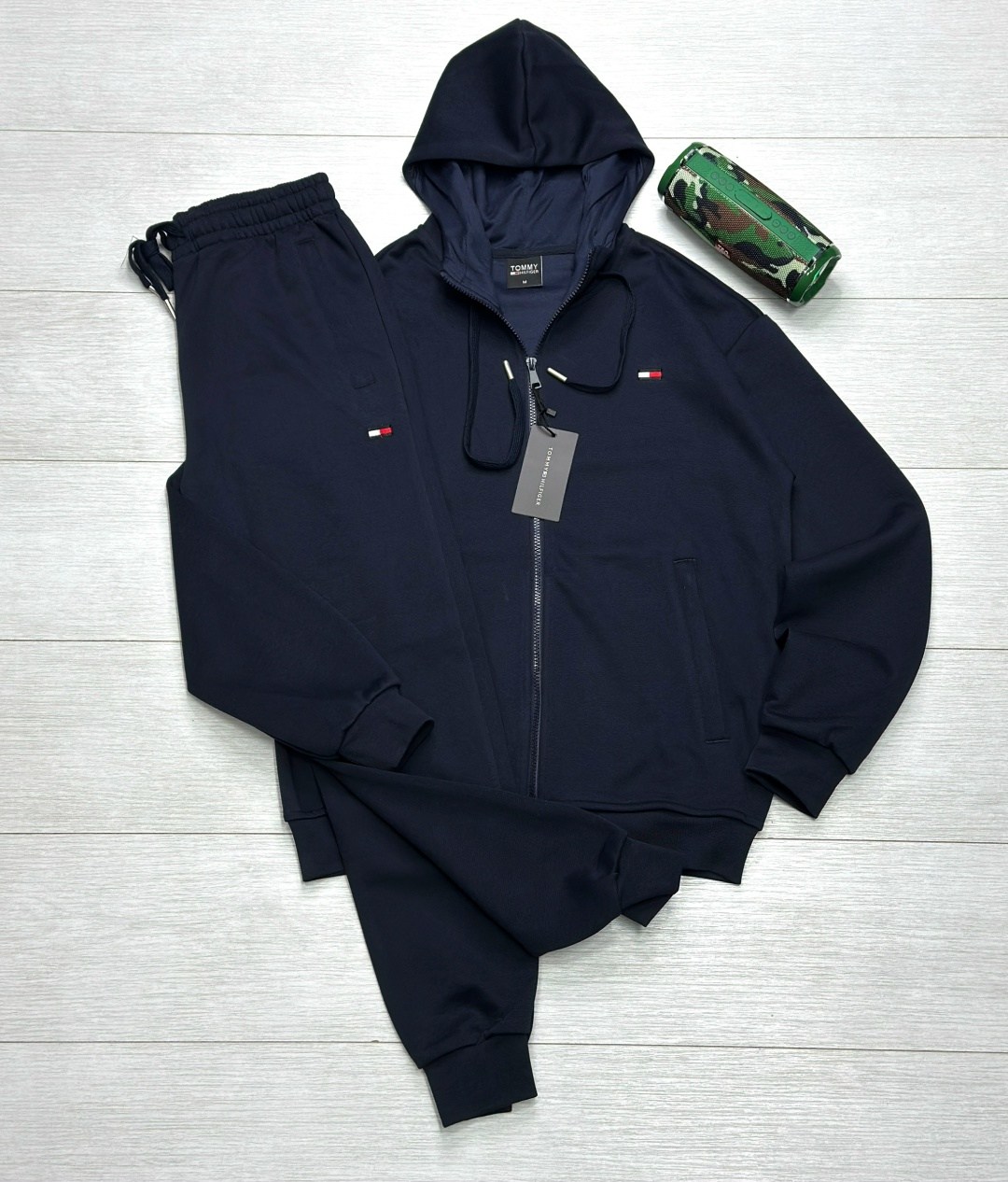 спортивный костюм tommy hilfiger,мужской спортивный костюм на флисе tommy hilfiger,спортивный костюм kiton,мужской спортивный костюм,спортивный костюм