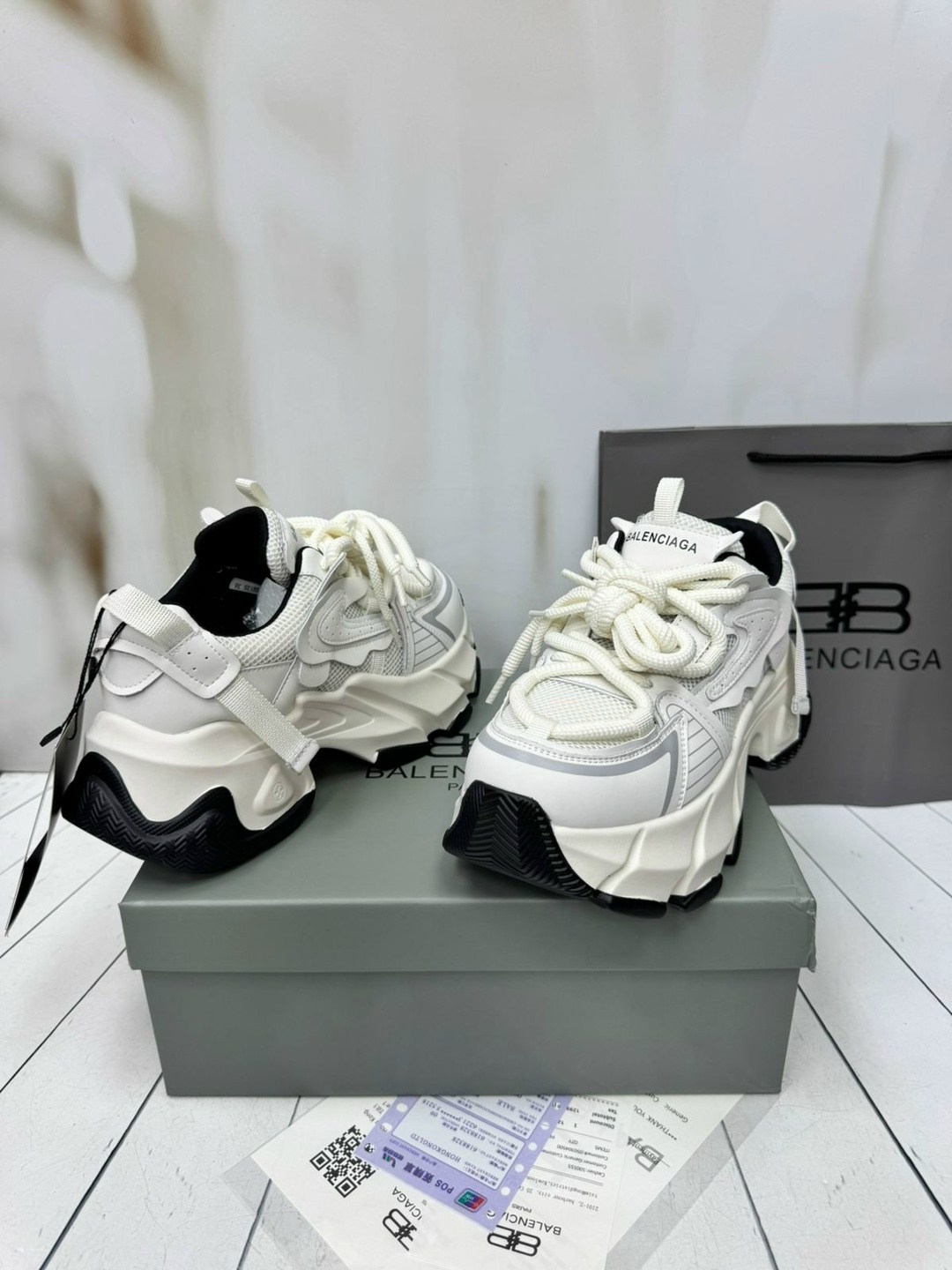 balenciaga кроссовки женские,кроссовки balenciaga,баленсиага кроссовки в сетку,баленсиага кроссовки женские,женские кроссовки