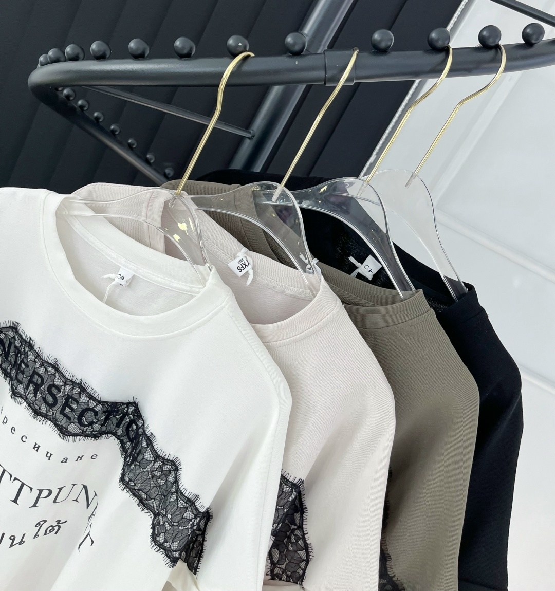 женская футболка,футболка,футболки дизайн,брендовые футболки,стильная футболка